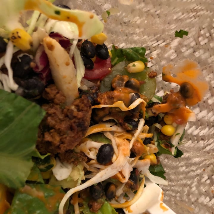 photo of Veggie Grill Catalina Taco Salad shared by @raatz on  16 Nov 2020 - review