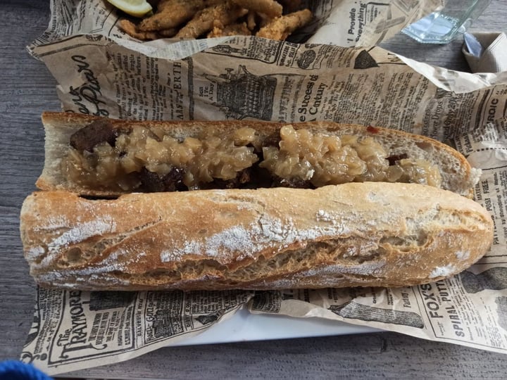 photo of El Perro Gamberro Vegata De Longaniza Y Mostaza shared by @veggienning on  01 Mar 2020 - review