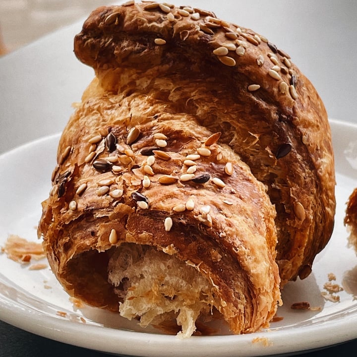 review photo of Carozzi cafe Brioche ai cereali vegana shared by @fedebonny on 03 May 2022 - review