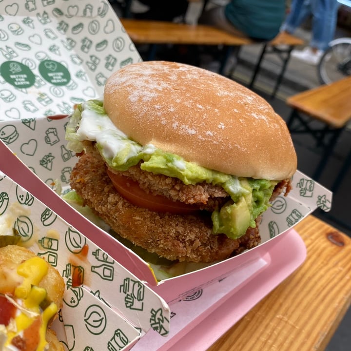 photo of Neat Burger Soho AvoChick’n Burger shared by @frangreen on  04 Sep 2021 - review