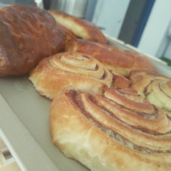 review photo of Mononocakes Rolls De Canela shared by @amarantastico on 05 Sep 2021 - review