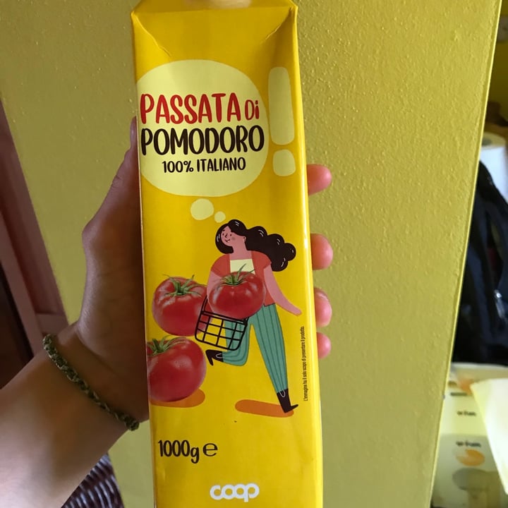photo of Coop Passata di pomodoro in brik shared by @nikyveg on  17 Jun 2022 - review