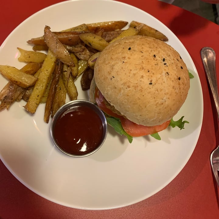 photo of Interno TRE Burger Con Patate shared by @alessiatravaglini on  26 Jun 2022 - review