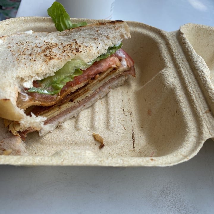 photo of Vida's Plant Based Butcher Smokey Club shared by @callmemattie on  24 Jun 2021 - review