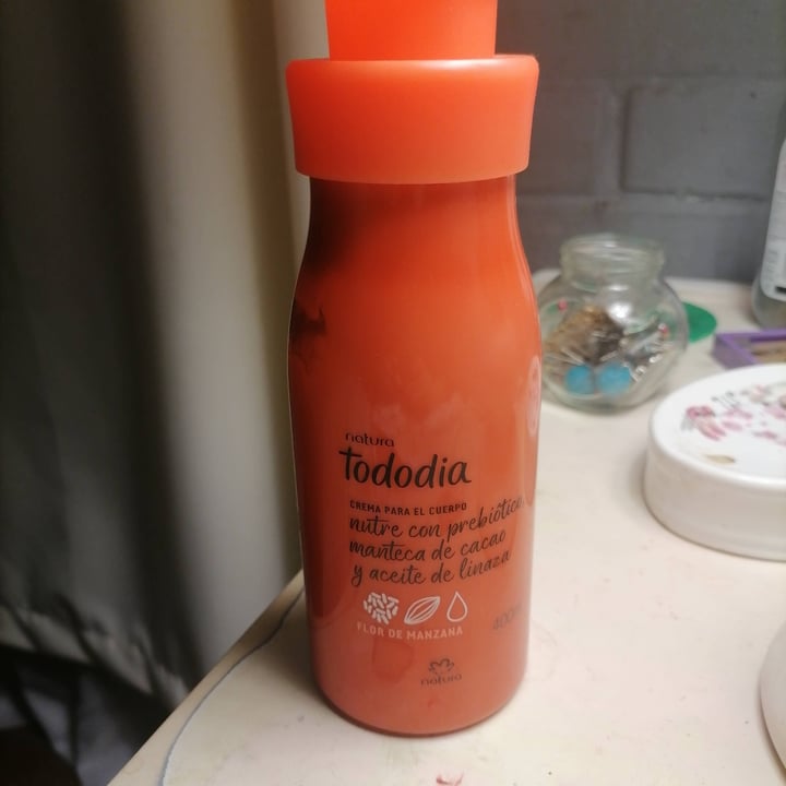 photo of Natura Crema para el cuerpo Flor De Manzana Todo Día shared by @dlove2009 on  12 Jul 2021 - review
