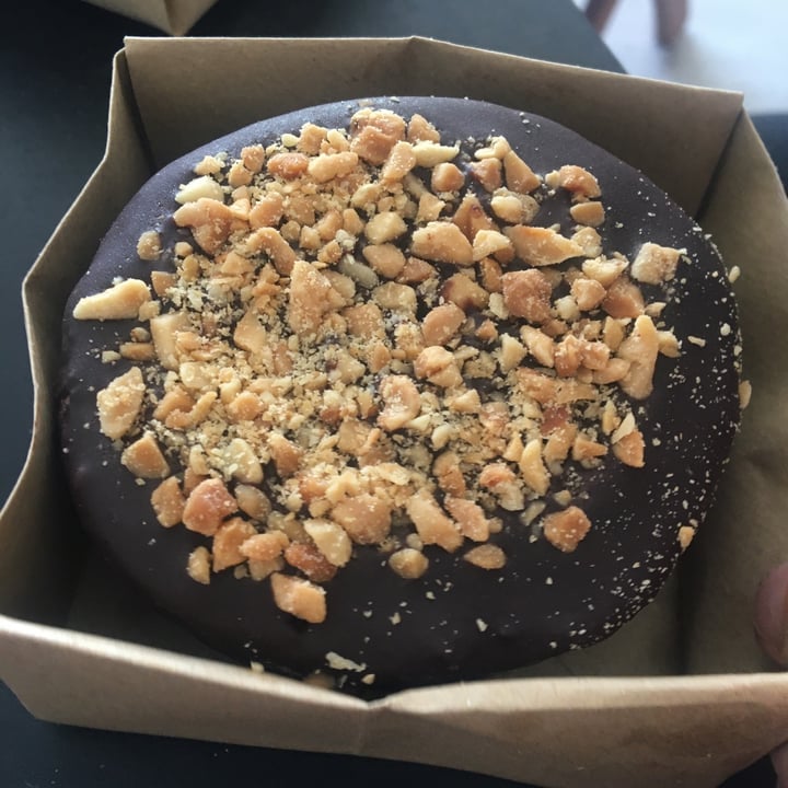 review photo of Futuvegan Alfajor bañado relleno de ganache de chocolate shared by @julietagermano on 06 Apr 2021 - review