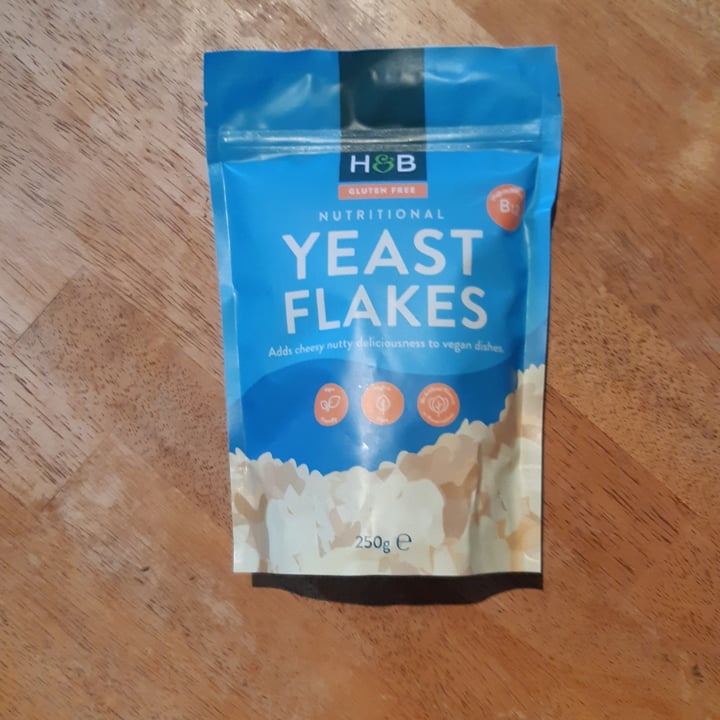 photo of Holland & Barrett Nutritional Yeast Flakes shared by @cracklepop44 on  17 May 2022 - review