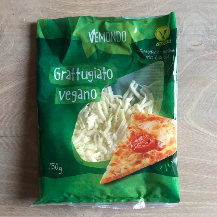 photo of Vemondo Grattugiato Vegano shared by @ilesq on  29 Oct 2021 - review