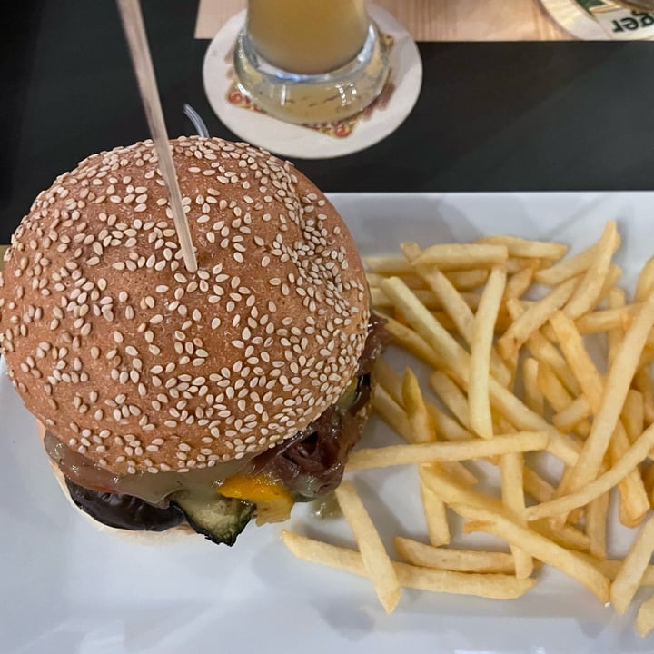 photo of Libiamo Hamburger vegan shared by @fabiana91 on  16 Apr 2022 - review
