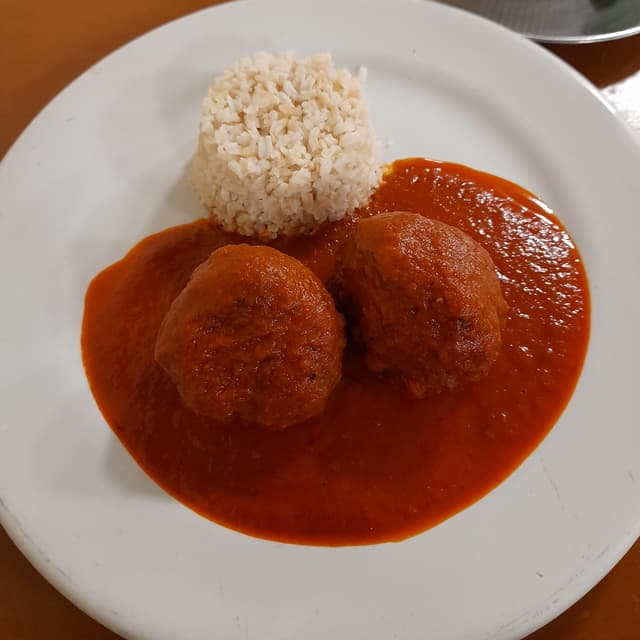 菜肴“Albóndigas de verduras”的照片