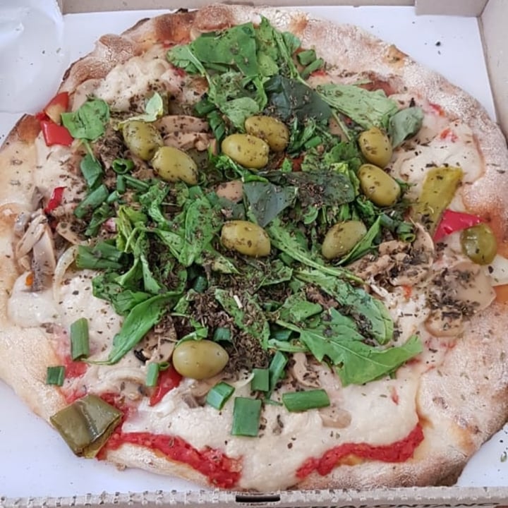 photo of Lontano Pizza Pizza carciofo vegani shared by @ines1989 on  15 Mar 2022 - review