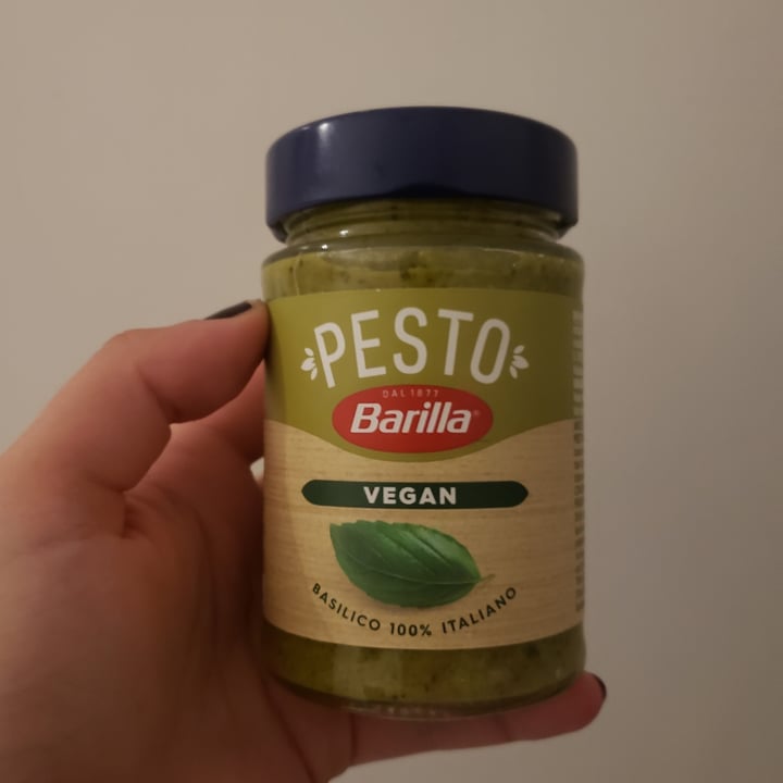 photo of Barilla Pesto Basilico Vegan shared by @rebelleserieuse on  16 Oct 2022 - review