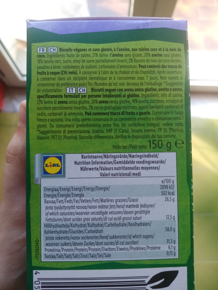 review photo of Vemondo Vegan Oat Cookies Raisin & Coconut shared by @678luciaabulia on 03 Aug 2022 - review