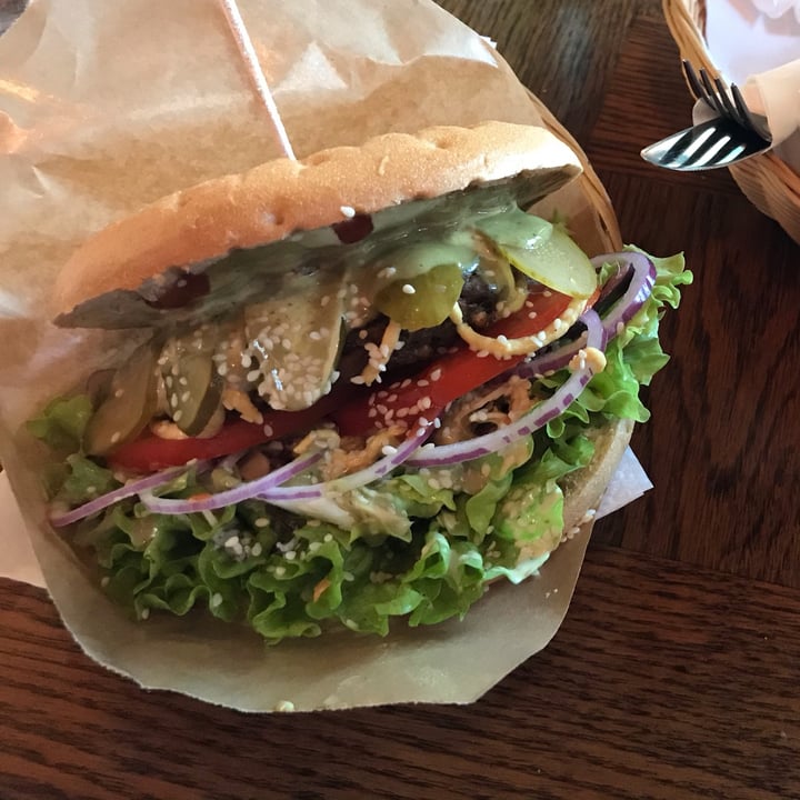photo of Public & Vegan Kitchen Bled Burger shared by @gre8 on  31 Dec 2021 - review