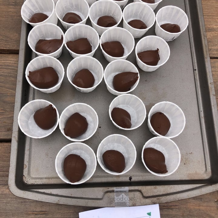 review photo of Vegan By Dani Chocolate Avocado Mousse shared by @adlerme on 15 May 2021 - review