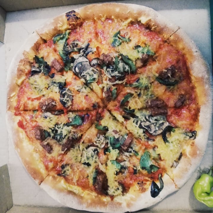 photo of Papa John's Pizza Pizza shared by @nayelisagastume on  19 Mar 2021 - review