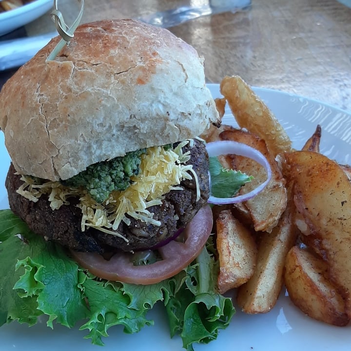 photo of The Courtyard Café Vegan burger shared by @shanikoen on  05 Oct 2020 - review