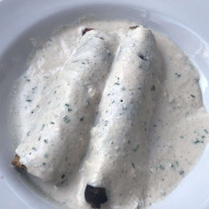 photo of Casa Munay Canelones Con Crema De Hongos De Pino shared by @luisinacara on  20 Jun 2022 - review