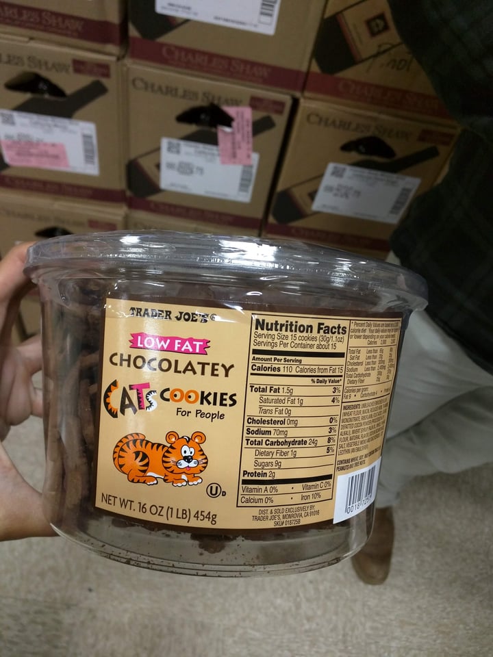 photo of Trader Joe's Chocolatey Cat Cookies for People shared by @alaine on  22 Oct 2018 - review