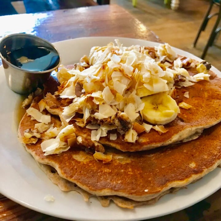 photo of Harlow Banana Walnut Pancakes shared by @pdxveg on  31 Aug 2019 - review