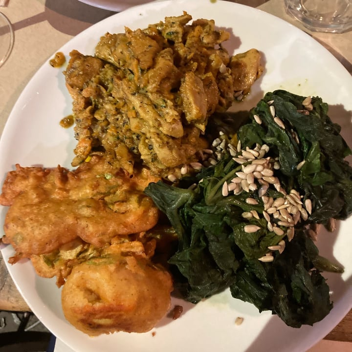 photo of La Cucina Dei Colori Piatto Misto 3 Scelte shared by @aleccisof on  10 Jun 2022 - review