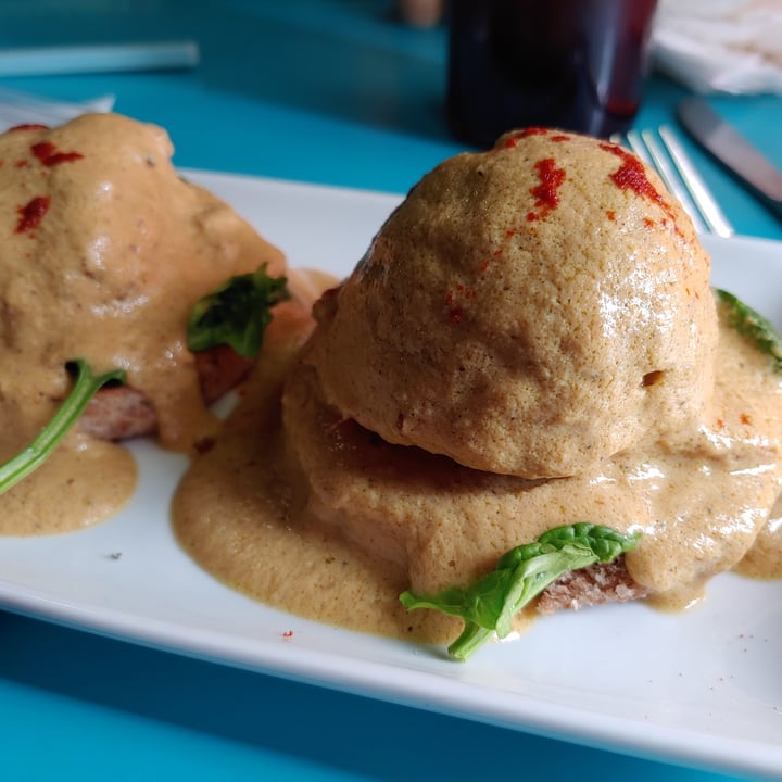 photo of Counter Culture Crabcake Benedict shared by @thundergleep on  13 Feb 2022 - review