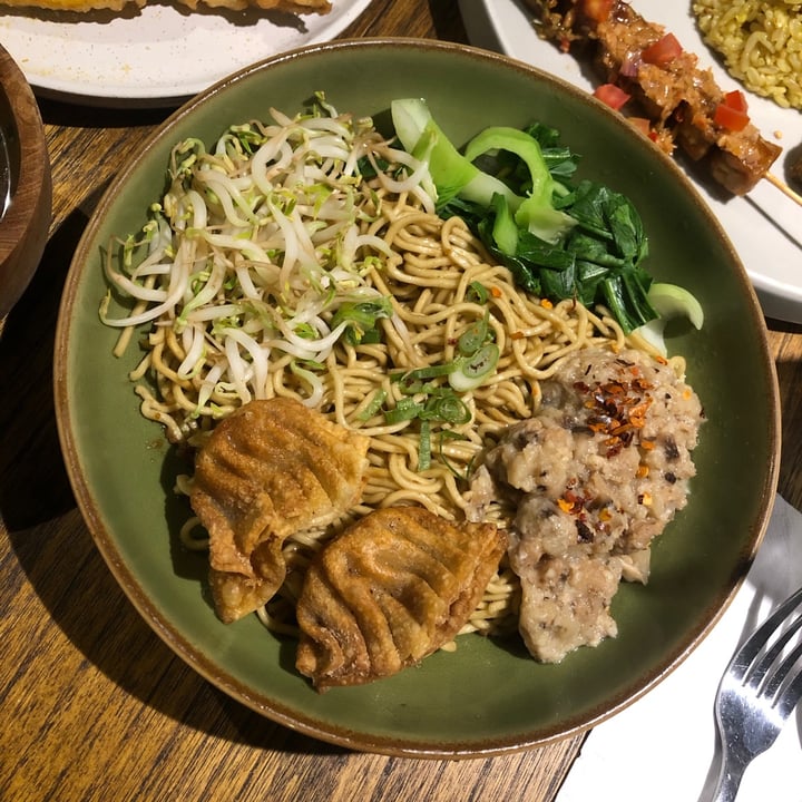 photo of Burgreens Menteng Vegan Yamien shared by @jeannewidya on  21 Feb 2021 - review