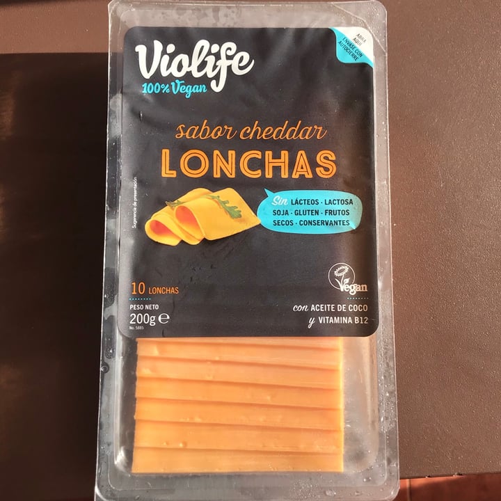 photo of Violife Lonchas sabor Cheddar shared by @oterix on  02 Apr 2021 - review