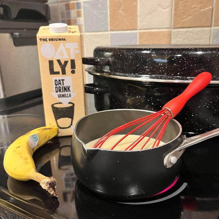review photo of Oatly vanilla oat milk shared by @nerdymart25 on 15 Aug 2022 - review