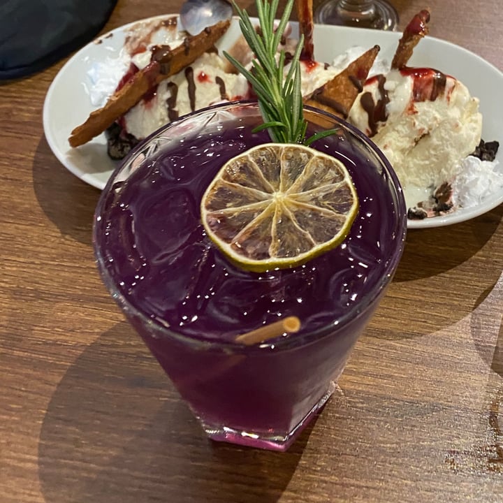 photo of Unity Diner Piers Morgan’s Tears Cocktail shared by @veganmiranda on  19 Jun 2021 - review