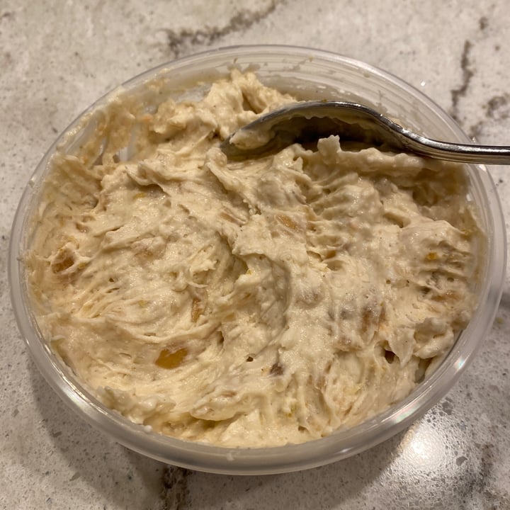 photo of Trader Joe's Vegan Caramelized Onion Dip shared by @snl017 on  27 Dec 2021 - review