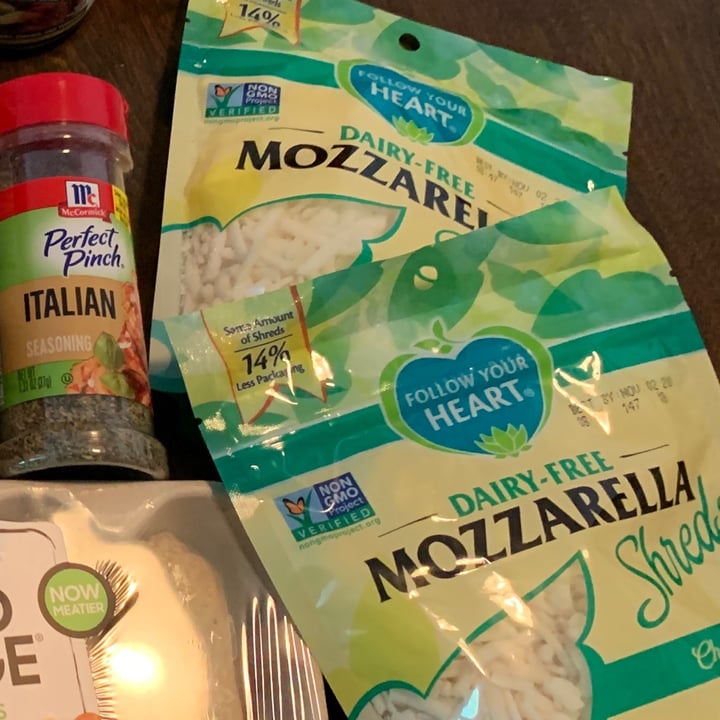 photo of Follow your Heart Dairy-Free Mozzarella Shreds shared by @gothyvegan on  03 Dec 2020 - review
