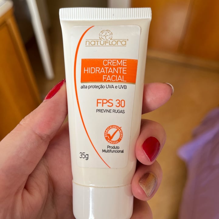 photo of natuflora Creme Hidratante Facial FPS 30 shared by @biacmuller on  07 May 2022 - review