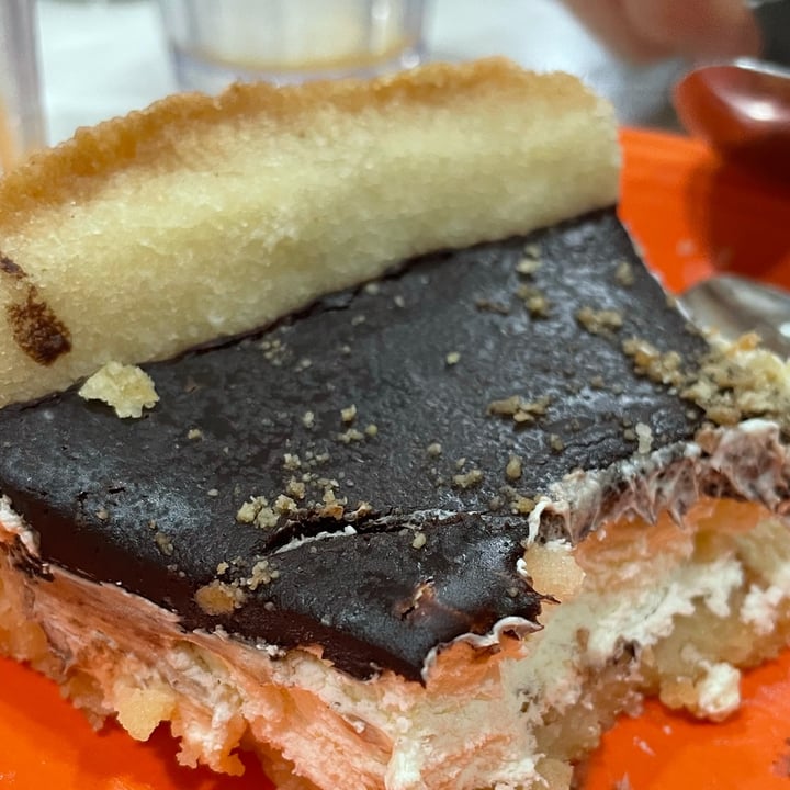 photo of Loving Hut Microcentro Torta Mousse De Chocolate shared by @valenequiza on  03 Nov 2021 - review