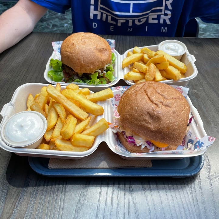 photo of Wise Boys Burgers Downtown Crispy Fried Chick shared by @lukapesic on  04 Feb 2021 - review