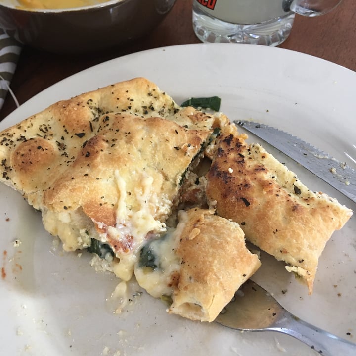 photo of Ixteriolo's Calzone Salvaterra shared by @nitaav2 on  15 Aug 2021 - review