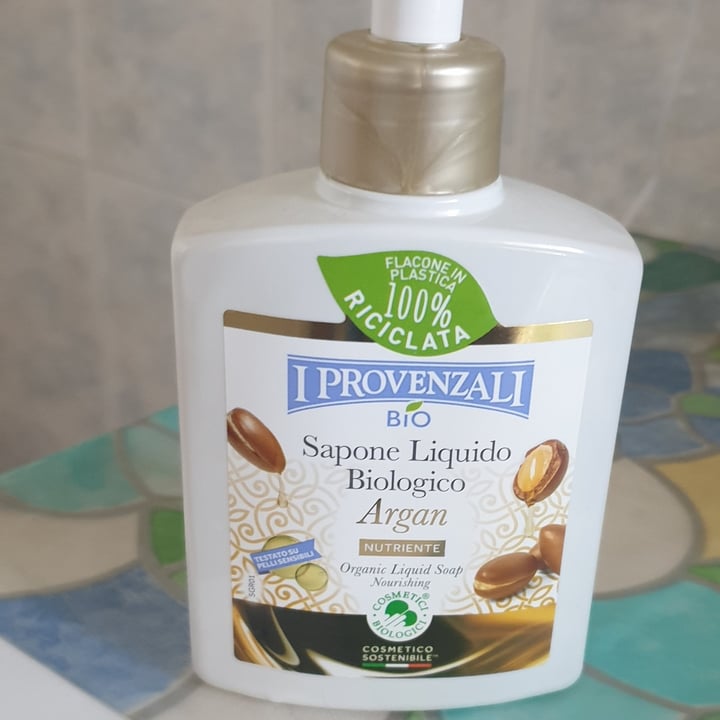 photo of I Provenzali bio Sapone liquido biologico Argan shared by @gattopachanga1 on  03 Nov 2022 - review