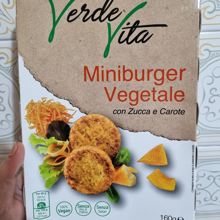 photo of Verde vita Miniburger vegetale con zucca e carote shared by @amandamrt on  04 Feb 2022 - review