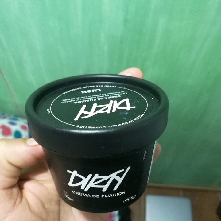 review photo of LUSH Fresh Handmade Cosmetics Dirty Gel de Fijación shared by @tuk on 12 May 2022 - review