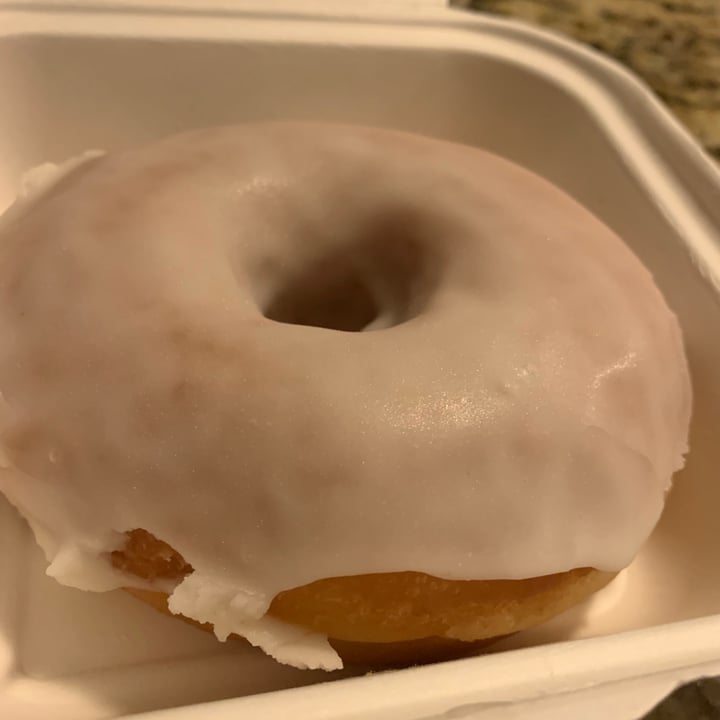 photo of Reverie Bakeshop Glazed Donut shared by @fairyprincess on  22 Jan 2021 - review
