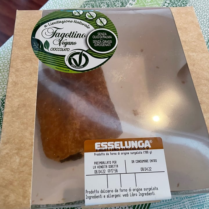 photo of Esselunga Fagottino vegano al cioccolato shared by @celi95 on  07 Apr 2022 - review