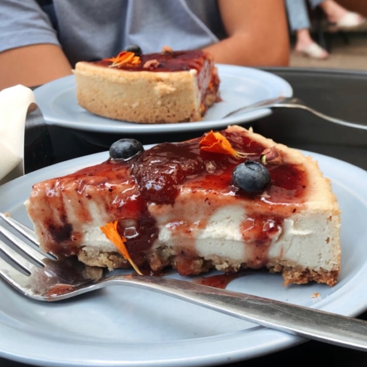 photo of Herbario Café Cheesecake de caju shared by @camimoscoso on  04 Mar 2022 - review