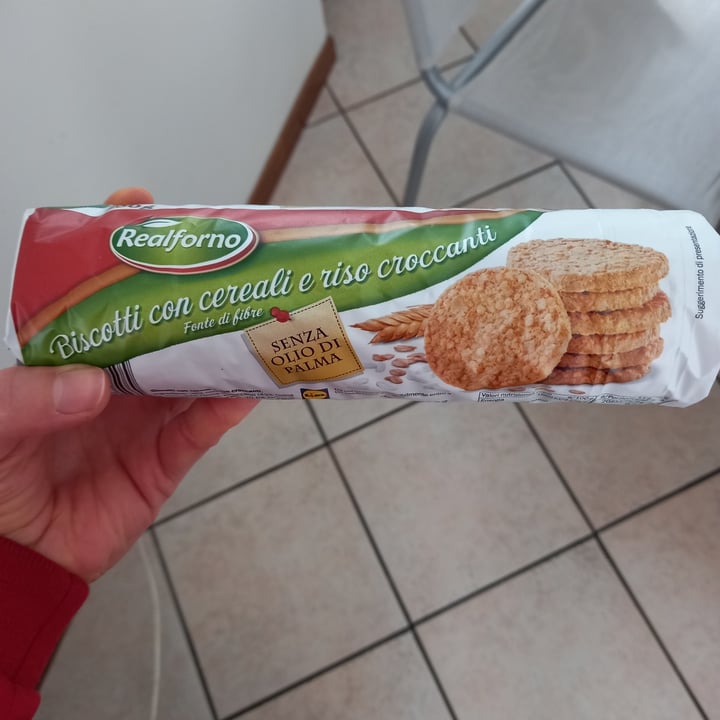 review photo of Realforno Biscotti con cereali e riso croccanti shared by @lorenza96 on 26 Mar 2022 - review