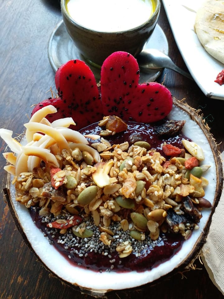 photo of VIBE Cafe Amazonian Acai Bowl shared by @karenft on  04 Jun 2019 - review