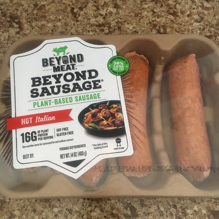 photo of Beyond Meat Beyond Sausage Hot Italian shared by @mailidyer on  15 Jan 2020 - review