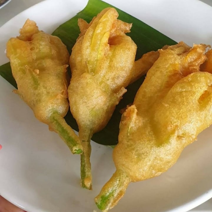 photo of Bollywood Veggies Pumpkin flower fritters shared by @suchisg on  05 Mar 2022 - review
