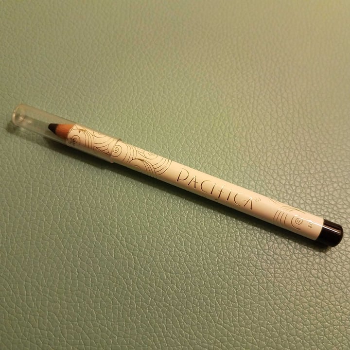 photo of Pacifica Natural Eye Pencil shared by @shannonleigh77 on  31 Dec 2020 - review