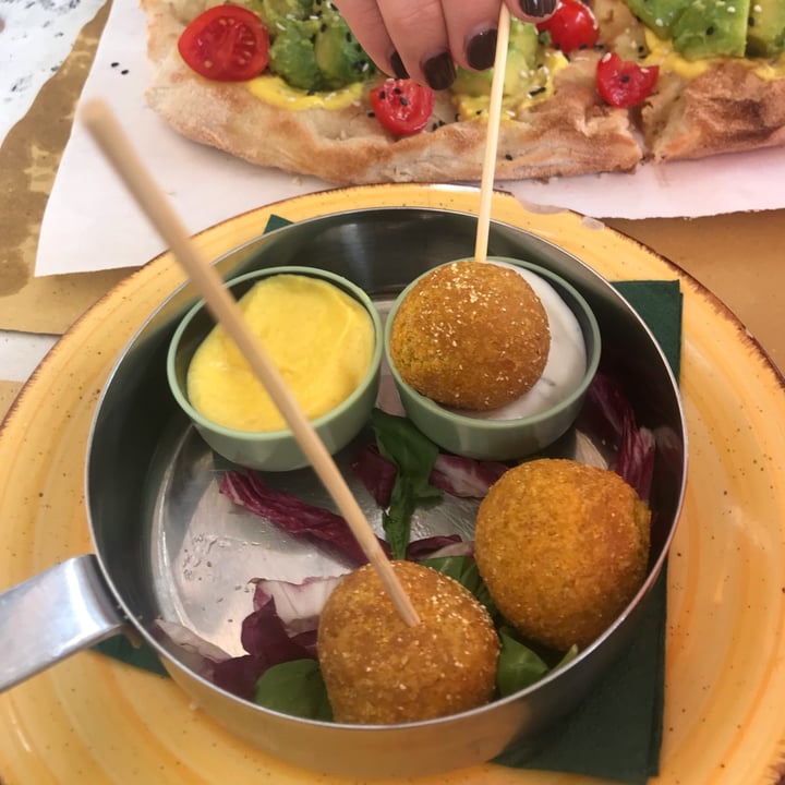 photo of Buddy Italian Restaurant Cafè Falafel With Vegan Cheese And Vegan Mayo shared by @saradiv on  28 Nov 2021 - review