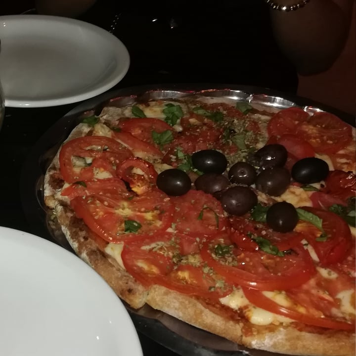 photo of HUMO Restaurante Vegetariano Pizza Napolitana shared by @buki on  15 Apr 2021 - review