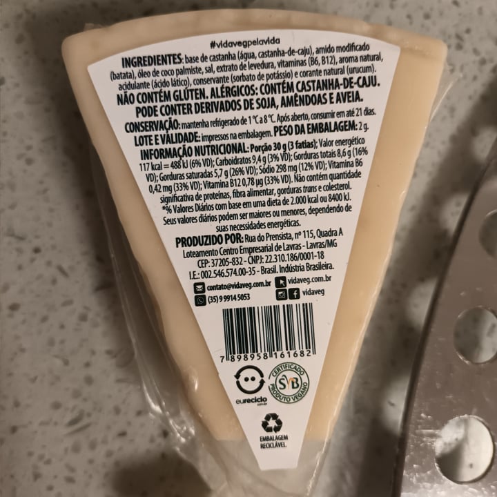 photo of Vida Veg queijo de castanha de caju sabor parmesão shared by @lucianagragnato on  05 Sep 2022 - review